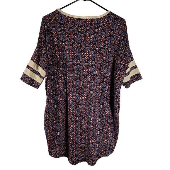 LuLaRoe Women's Irma Shirt Size XS Abstract Multicolor Oversize Geometric Tunic - Picture 2 of 5
